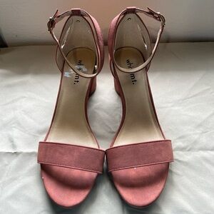 White mt. Mauve Ankle-Strap Block Heels